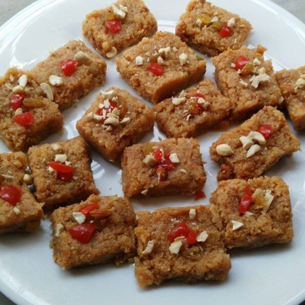 https://www.pontalo.net - Apple Burfi Recipe