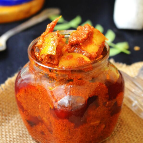 https://www.pontalo.net - Avakkai Pickle Recipe - Avakkai Mango Uruguai Recipe