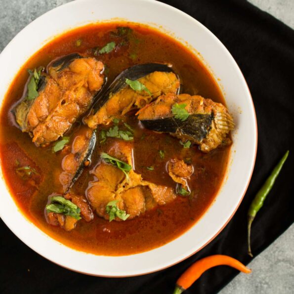 https://www.pontalo.net - Aar Macher Jhol Recipe - Bengali Fish Curry