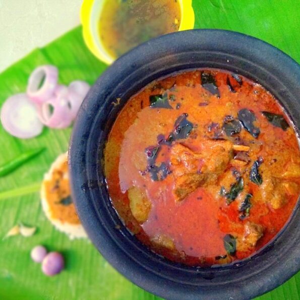 https://www.pontalo.net - Attirachi Kuzhambu Recipe - Spicy Mutton Gravy