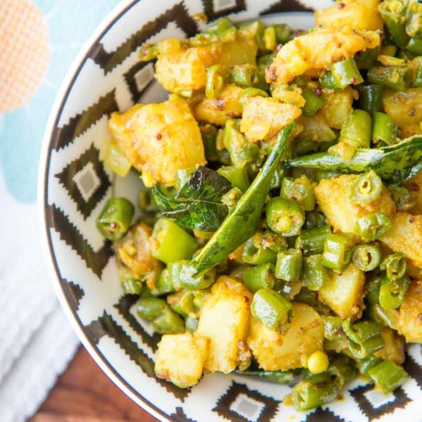 https://www.pontalo.net - Aloo Beans Sabzi Recipe - Potato & Beans Stir Fry