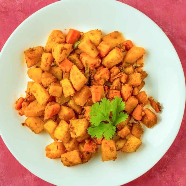 https://www.pontalo.net - आलू गाजर की सब्ज़ी रेसिपी - No Onion No Garlic Aloo Gajar Ki Sabzi (Recipe In Hindi)