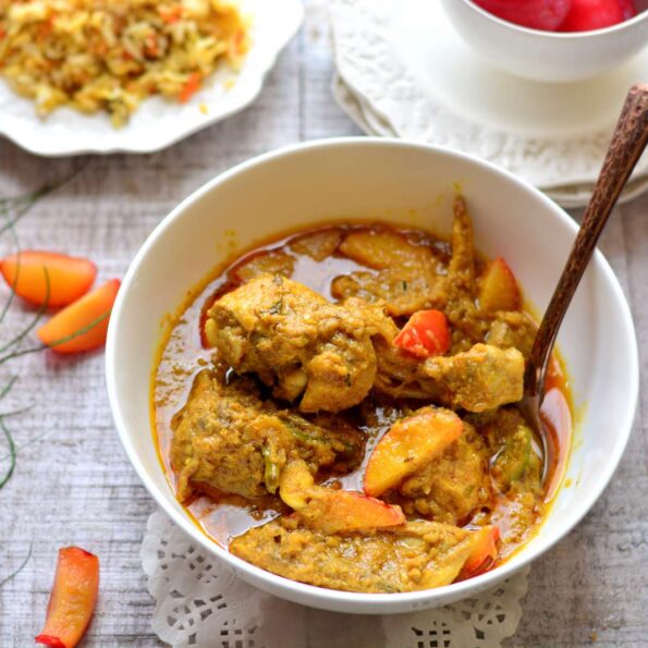 https://www.pontalo.net - Alu Bukhara Murgh Recipe - Chicken With Indian Plums