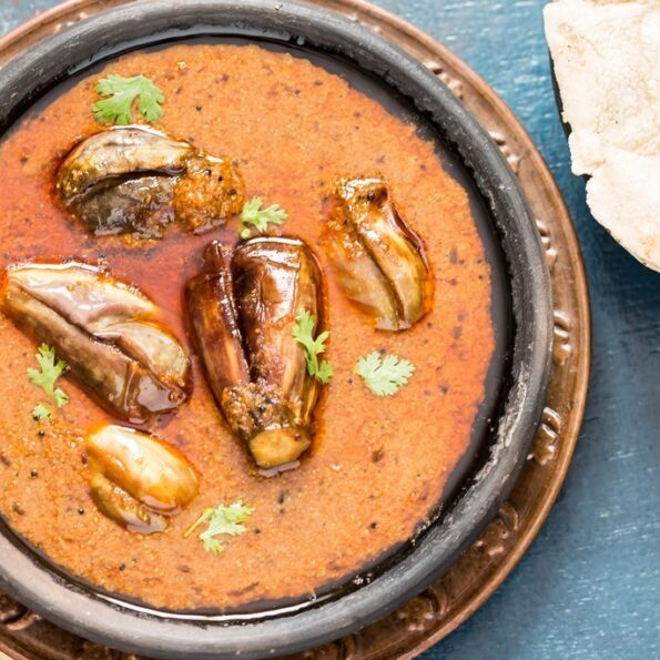 https://www.pontalo.net - Vankaya Gasagasala Kura | Andhra Style Eggplant Poppy Seeds Curry Recipe