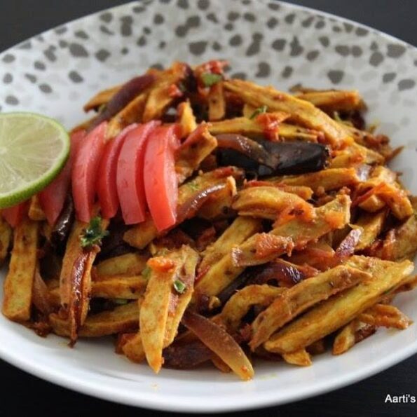 https://www.pontalo.net - टमाटर प्याज वाली अरबी की सब्ज़ी रेसिपी - Arbi Tomato Onion Sabzi (Recipe In Hindi)