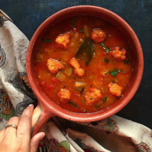 https://www.pontalo.net - Assamese Boror Tenga Recipe (Vegetarian Sour Curry With Masoor Dal Fritters)