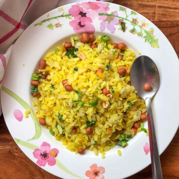 https://www.pontalo.net - Aval Upma Recipe - South Indian Style Poha