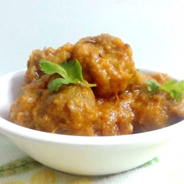 https://www.pontalo.net - Bengali Style Kosha Mangsho Recipe- Spicy Mutton Curry