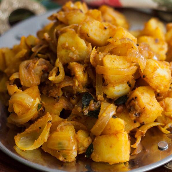 https://www.pontalo.net - Andhra Style Bangaladumpa Vepudu Recipe - Potato Fry Recipe