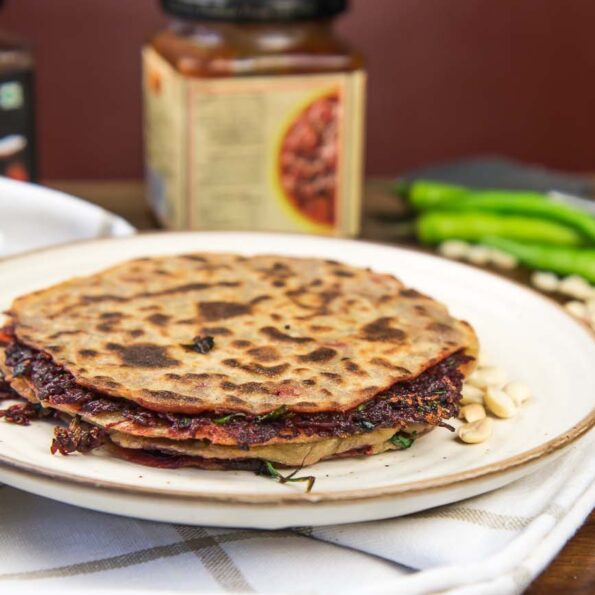 https://www.pontalo.net - Beetroot Paratha Recipe Flavored With Peanuts