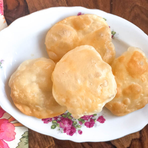 https://www.pontalo.net - Bengali Luchi Recipe - Bengali Softa Maida Puffed Puri