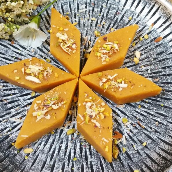 https://www.pontalo.net - Besan Burfi Recipe