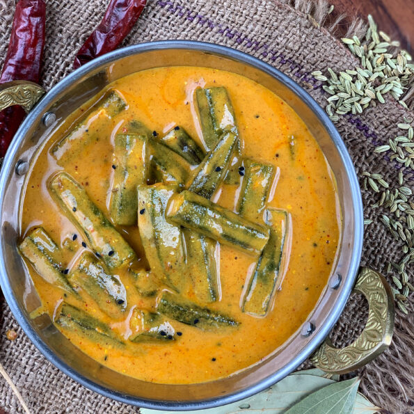 https://www.pontalo.net - Bengali Bhindi Doi Posto Recipe