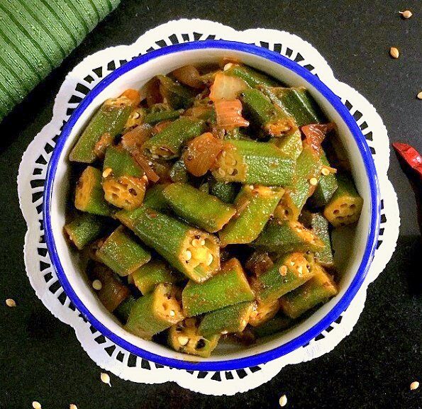 https://www.pontalo.net - Bhindi Huli Recipe - South Indian Style Tangy Okra