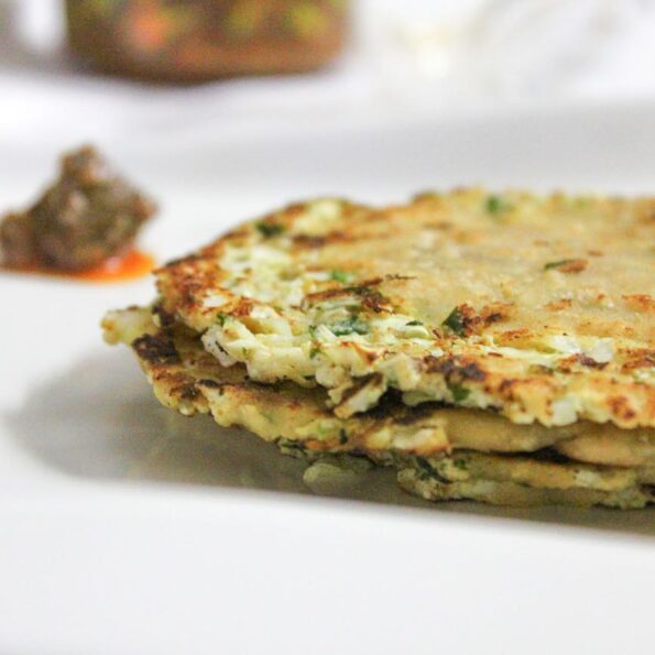 https://www.pontalo.net - Cabbage Paneer Paratha Recipe