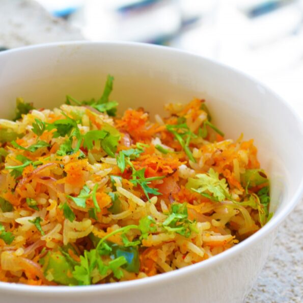 https://www.pontalo.net - गाजर और शिमला मिर्च पुलाव रेसिपी - Carrot And Capsicum Rice (Recipe In Hindi)