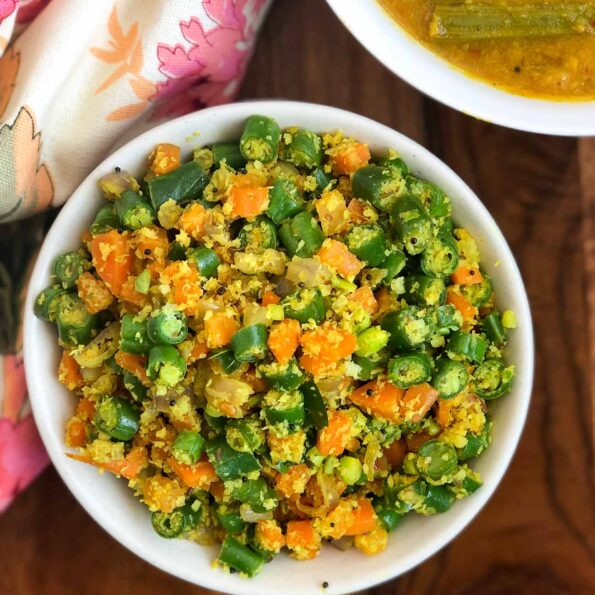 https://www.pontalo.net - गाजर और बीन्स का थोरन रेसिपी - Carrot and Beans Thoran (Recipe In Hindi)