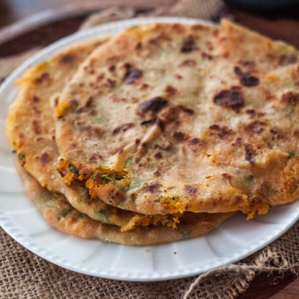 https://www.pontalo.net - Carrots & Sweet Potato Stuffed Paratha Recipe