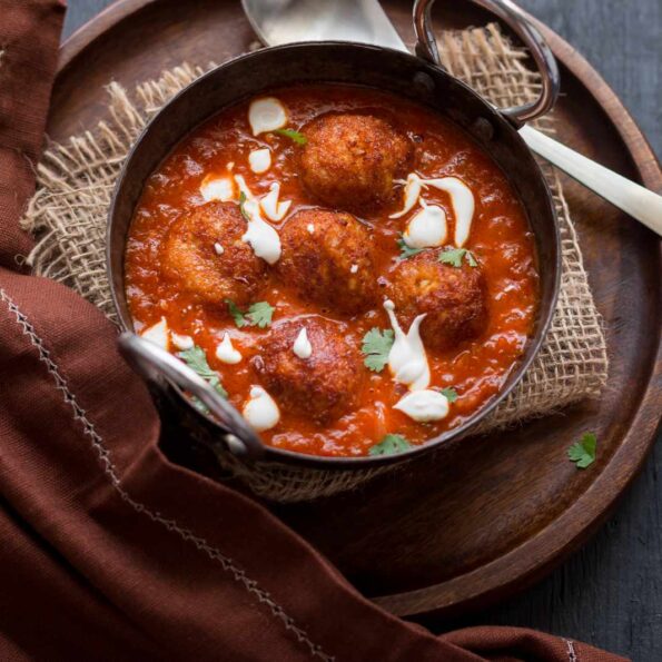 https://www.pontalo.net - Cauliflower Paneer Kofta Curry Recipe