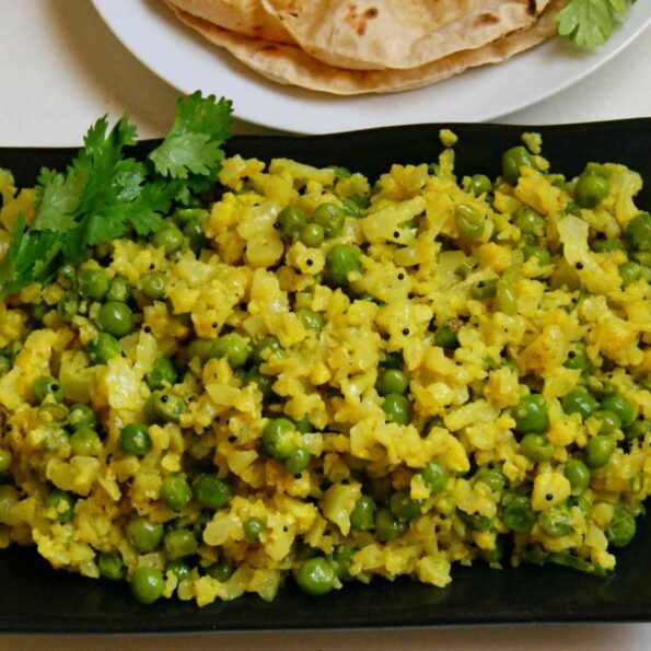 https://www.pontalo.net - Cauliflower And Peas Bhurji Recipe