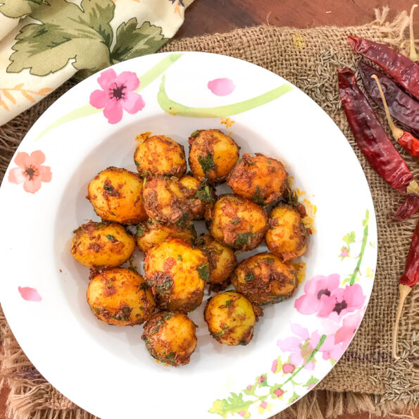 https://www.pontalo.net - Jeera Hing Aloo Recipe - No Onion No Garlic Recipe