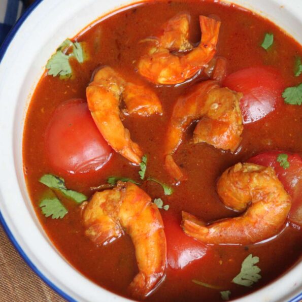 https://www.pontalo.net - Chettinad Prawn Curry Recipe