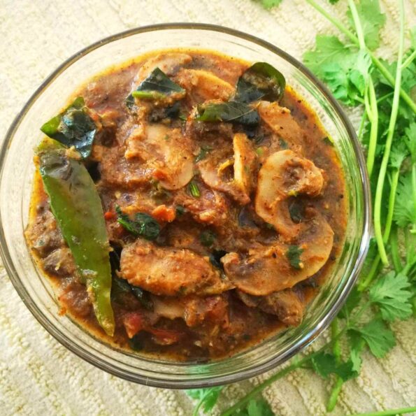 https://www.pontalo.net - चेटिनाड स्टाइल काली मिर्च मशरुम रेसिपी - Chettinad Style Pepper Mushroom (Recipe In Hindi)