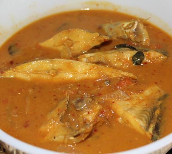 https://www.pontalo.net - Restaurant Style Chettinad Style Fish Curry Recipe