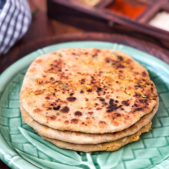 https://www.pontalo.net - Chicken Keema Paratha Recipe - Minced Chicken Flat Bread