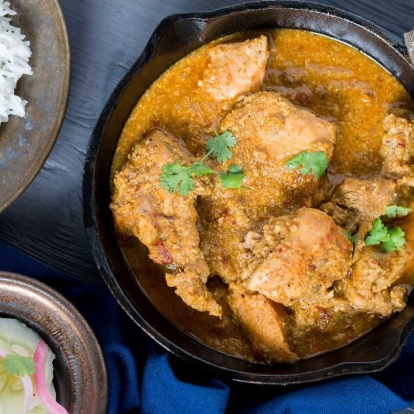 https://www.pontalo.net - Chicken Xacuti Recipe - Goan Chicken Gravy