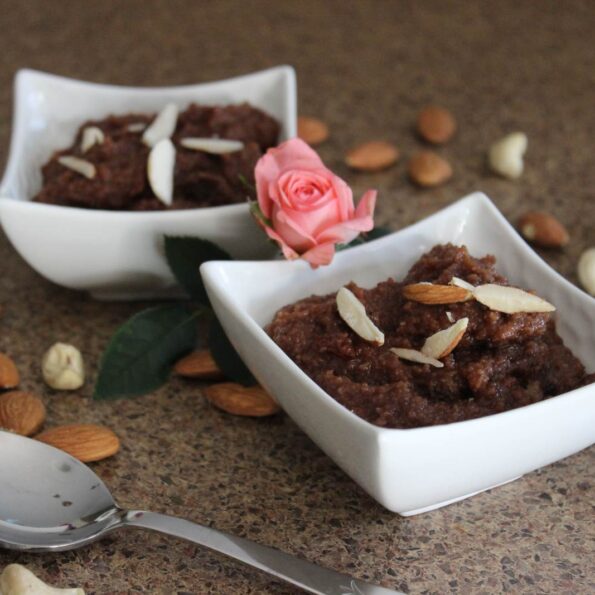 https://www.pontalo.net - Chocolate And Semolina Halwa Recipe