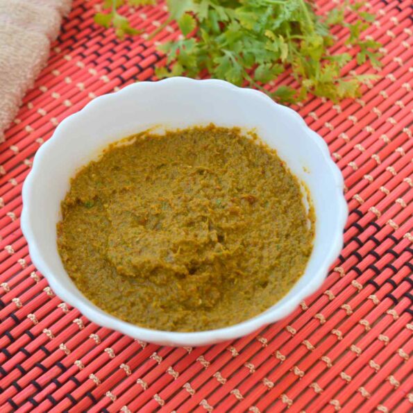 https://www.pontalo.net - Kothamalli Thogayal Recipe | Coriander Leaves Chutney