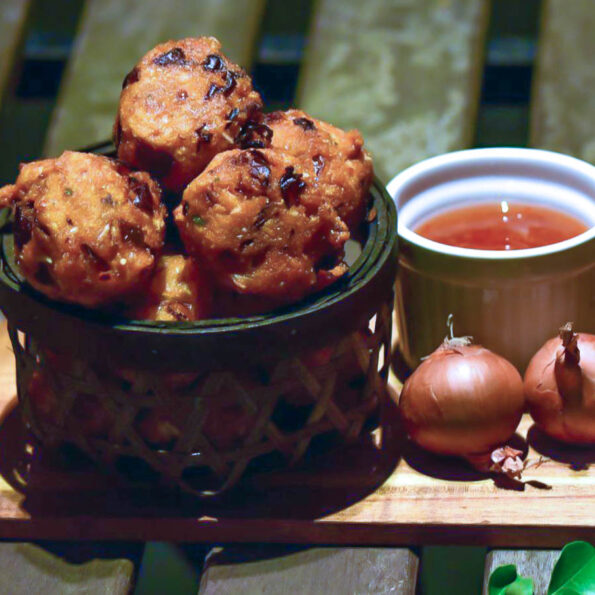 https://www.pontalo.net - Konkani Style Dangar Recipe-Cabbage Fritters