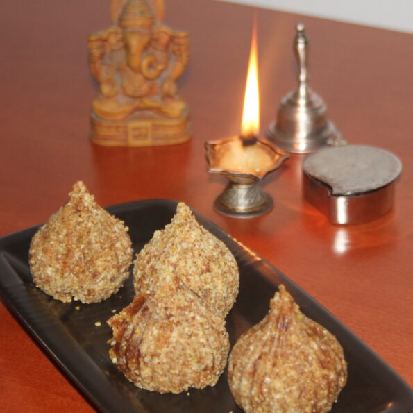 https://www.pontalo.net - Dry Fruit & Nut Modak Recipe