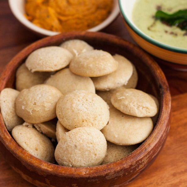 https://www.pontalo.net - Foxtail Millet Idli Recipe - Healthy Indian Diabetic Idli Recipe