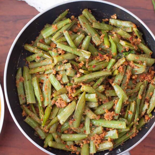 https://www.pontalo.net - Gorikayi Palya Recipe - Karnataka Style Gawar Phali Sabzi