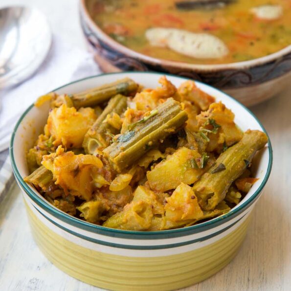 https://www.pontalo.net - Batata Saragva Nu Shaak Recipe-Spicy Aloo & Drumstick Vegetable