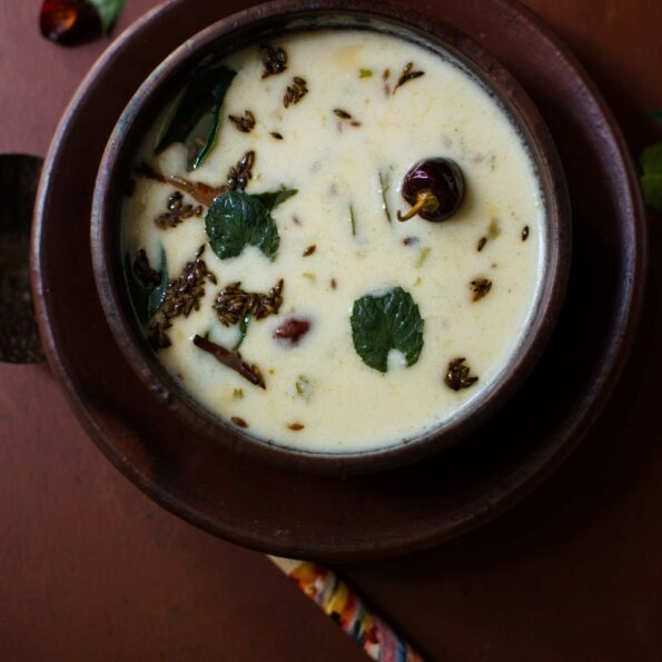 https://www.pontalo.net - Gujarati Kadhi With Milk And Mint Recipe