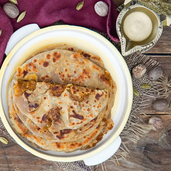 https://www.pontalo.net - Puran Poli Recipe | Gujarati & Maharastrian | Sweet Spiced Stuffed Paratha With Jaggery