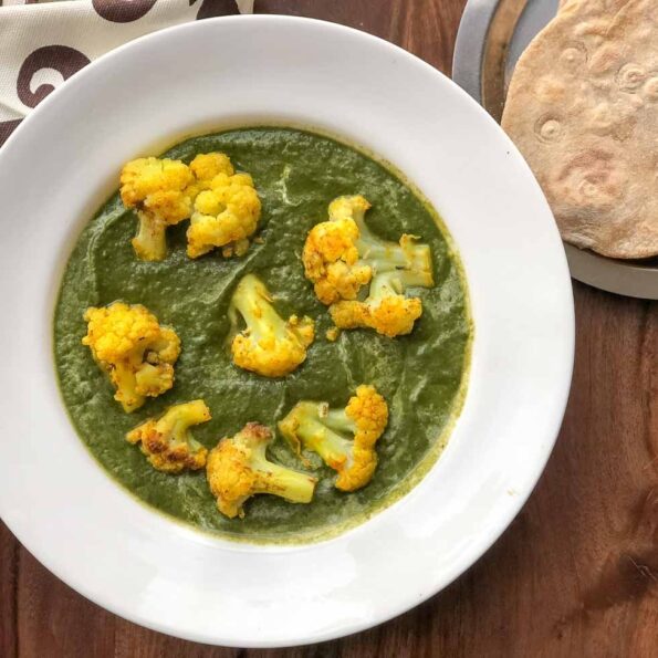 https://www.pontalo.net - Hariyali Gobi Recipe - Palak Cauliflower Curry Recipe