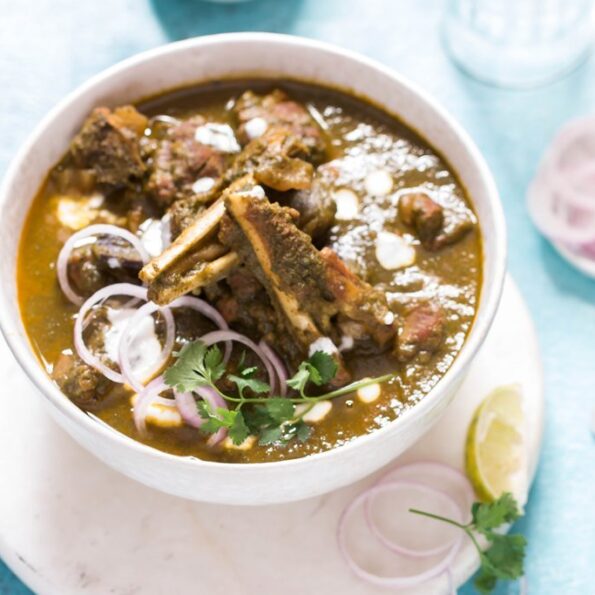 https://www.pontalo.net - Hariyali Mutton Curry Recipe