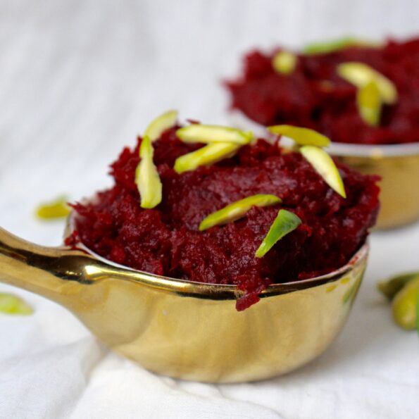 https://www.pontalo.net - Beetroot Halwa Recipe (With Vegan Option)