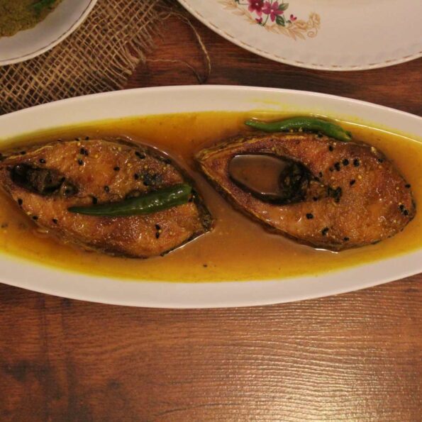 https://www.pontalo.net - Ilish Er Tel Jhol Recipe - Bengali Hilsa Fish Curry