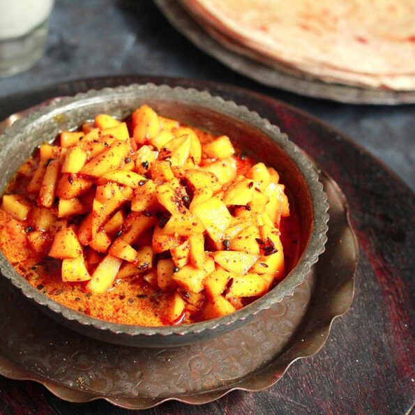 https://www.pontalo.net - Instant Gor Kairi Lonche Recipe - Sweet Raw Mango Pickle