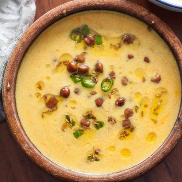 https://www.pontalo.net - Jaisalmer Kala Chana Kadhi Recipe - Rajasthani Chickpea Curry