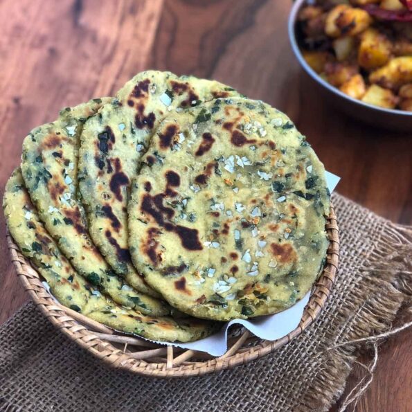 https://www.pontalo.net - Jowar Garlic Naan Recipe- Healthy Sorghum Naan