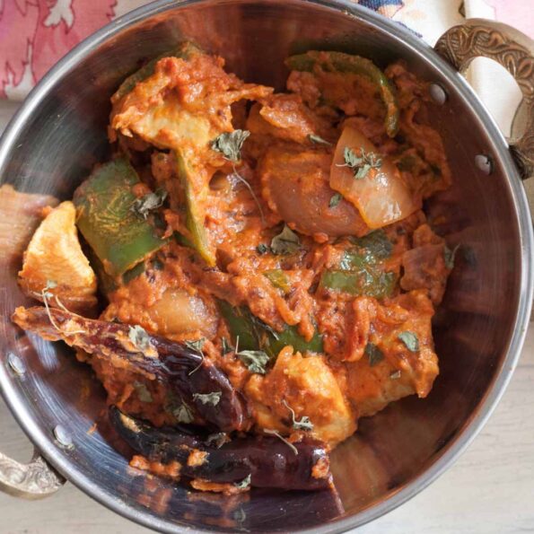 https://www.pontalo.net - Kadai Chicken Recipe - Chicken Cooked With Onion And Capsicum