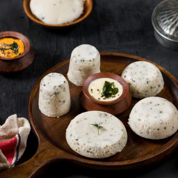 https://www.pontalo.net - Kanchipuram Idlis Recipe