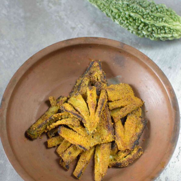 https://www.pontalo.net - Karatyacho Fodi Recipe - Pan Fried Bitter Gourd