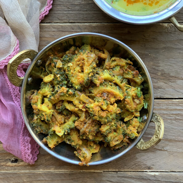 https://www.pontalo.net - Karela Besan Sabzi Recipe